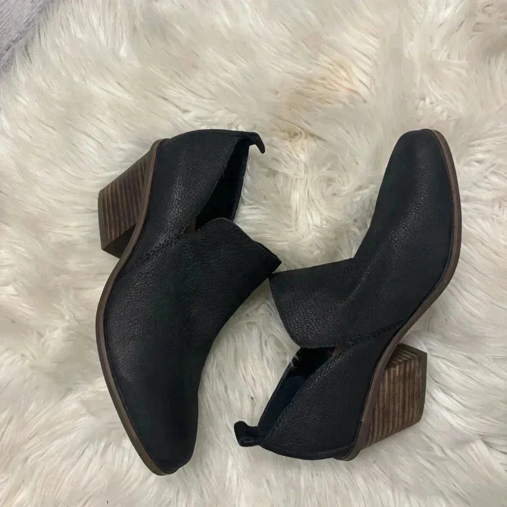 Lucky Brand Sauci Almond Toe Block Heel Leather Ankle Booties Black sz 7m